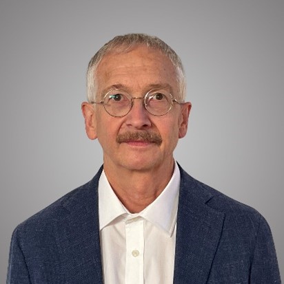 Thomas D Krom headshot